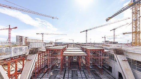 通过减少材料损耗、避免重复订购和提高材料管理效率来提高项目经济性。