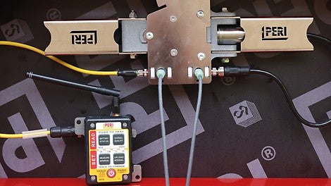 Mit PERI InSite Construction (ISC) stellt PERI ein Sensorportfolio vor, das gängige Schalungssysteme optimal ergänzt. Die Sensortechnologie setzt genau dort an, wo hochqualifizierte Arbeitskräfte und langjährige Betoniererfahrung knapp werden und unterstützt dabei, fundierte Entscheidungen über den Betoniervorgang zu treffen. 