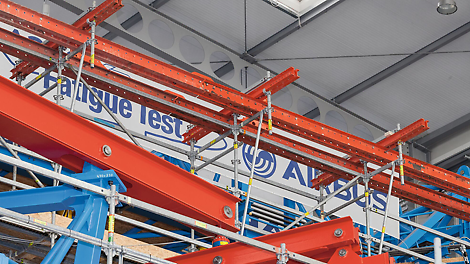 Применение элементов опалубочных систем расширяет функциональность модульных лесов. Система PERI UP Flex может применяться, как при строительстве новых воздушных суден, так и при проведении технического обслуживания и ремонта.