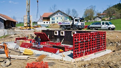Mit MAXIMO geschalt - schneller Baufortschritt bei geringem Personaleinsatz