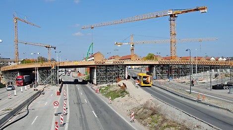 Understøtning færdigmonteret med PERI UP og HD200