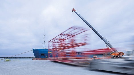 The complete PERI formwork material was delivered to the working port with a total of twelve ships and over 250 trucks.