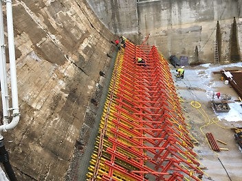 Реконструкция на яз. Студена, област Перник - Едностранен катерещ кофраж