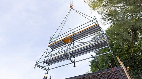 PERI UP Bewehrungsgerüste sind als kranversetzbare Umsetzeinheiten ausgebildet.