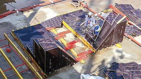 CNC-lõigatud paneelid planeeriti mitmeks kasutuskorraks ja pandi vastavalt PERI joonistele platsil kokku. (Foto: PERI GmbH)