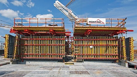 Na mieru vyrobené VARIO GT 24 stenové nosníkové debnenie umožnilo dosiahnutie vysokého stupňa rozmerovej presnosti a ukážkových povrchov betónu na časti eliptickej steny jadra.