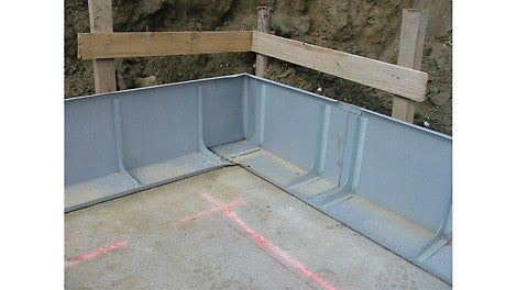 Formax kantforskaling: Klipp med platesaks og knekk hjørnet