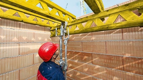 The Flexclip is available for three different girder combinations. The additional component ensures tilt-resistant connections of the girders without any nailing.