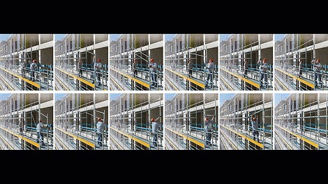 Das Geländer für die nächste Gerüstlage lässt sich mit dem Easy Stiel von der unteren, gesicherten Ebene aus vorlaufend montieren. Für die sichere Montage des Grundaufbaus sind dazu weder zusätzliche Einzelbauteile notwendig, noch muss eine persönliche Schutzausrüstung gegen Absturz getragen werden.