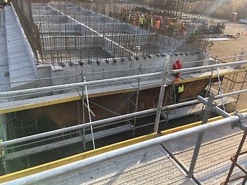 Изграждане на кесони, Терминал 2А, порт Бургас