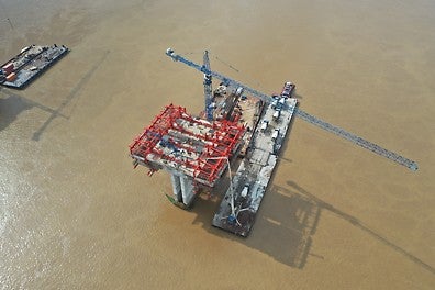 A federal government project with a bridge 1.6km (0.9mi).