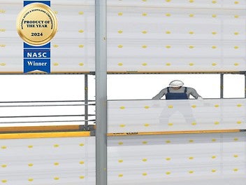 Assembly takes place inside the scaffold and individual panels are opened towards the inside.