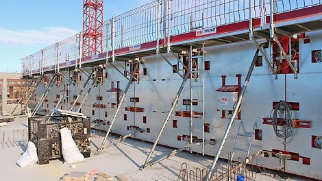 Lämmitettävä MXH-järjestelmämuotti toimi erinomaisesti seinien talvivaluissa.