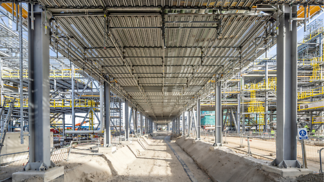 Esempio di ponteggio multidirezionale PERI UP Flex sospeso