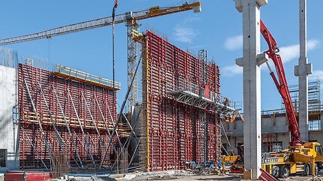 Der Bau der Sindelfinger Crashtest-Anlage war äußerst aufwändig – gefordert war höchste Präzision in kürzester Bauzeit.