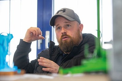 Der Leistungsumfang hat sich über die Jahre vergrößert und das Unternehmen hat inzwischen ca. 40 Mitarbeiter.