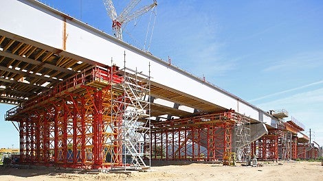 Wiadukt w ciągu ul. Gierdziejewskiego