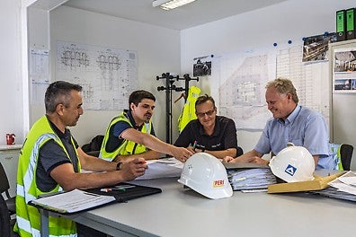 &lt;p&gt;Ճարտարագետը գտնվում է հրապարակում և հաճախորդի հարցումով և օպերատիվ կերպով պատրաստում է հավաքման գծագրերը&lt;/p&gt;<br/>