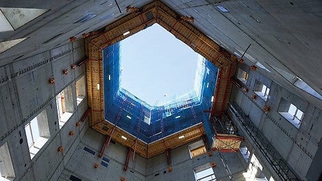 ACS klättersystem till utsidan av kärnan och RCS-G klättersystem till insidan