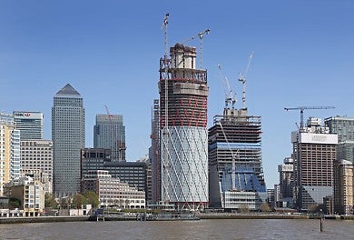 Canary Wharf&#039;s first high-rise residential building