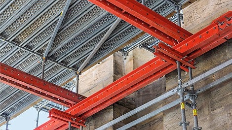 Einfache Verbindungstechnik dank des Montageprinzips „Stecken statt Schrauben“, das auch beim Superbaukasten gilt und womit in vielen Situation auf zeitraubende Kupplungsarbeiten verzichtet werden kann.