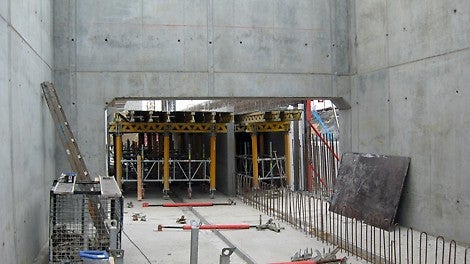 Stigsnæsværket - MULTIFLEX med MULTIPROPPER og GT 24 dragere, brugt til dækforskalling af kultunnellen. 