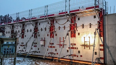 Combined with a heating element, MAXIMO now also offers the right solution for concreting at low temperatures.