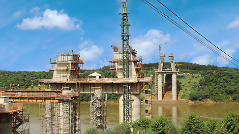 Eine Lösung bestand darin, unser RCS-Klettersystem zu adaptieren, damit es nicht nur vertikal, sondern auch geneigt klettern konnte.