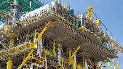 Suurem osa tellinguid koosnes ripptöölavadest, mis fikseeriti tellingutorude ja klambrite abil platvormi terastalade külge. (Foto: PERI GmbH)<br/>