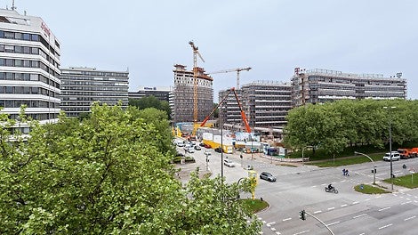Dort, wo bisher die BP-Zentrale stand, setzt nun die modern gestaltete Gebäudearchitektur des 60 m hohen Holiday Inn ein weithin sichtbares Zeichen in der Hamburger City Nord.