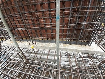 By acting as both an active and passive barrier at construction joints, CEMflex effectively blocks the transmission of water. 