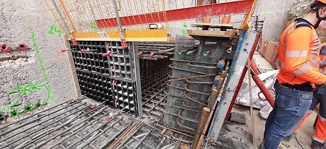 DUO est constitué de Polytech ; ce matériau résiste durablement à l&#039;humidité, il est particulièrement léger et hautement flexible en termes de conception de produit.