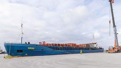 Mit einer Länge von 18 km wird der Fehmarnbelt-Tunnel der derzeit längste Absenktunnel der Welt und gilt als eine der größten Infrastrukturbaustellen Europas. PERI entwickelte eine Engineering-Lösung, die in Hinblick auf die geforderte Leistung und Produktivität sowie die Einhaltung höchster Sicherheitsstandards überzeugte. 