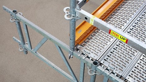 Istnieje możliwość wykonania przewieszeń w zakresie rozpiętości od 3 do 10 m mogą wynosić od 3 do 10 m w module co 25 cm.