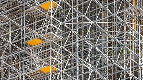 Lösungen aus dem PERI UP Gerüstbaukasten sorgten für sichere Zugänge und einen sicheren Lastabtrag auf der Baustelle. 