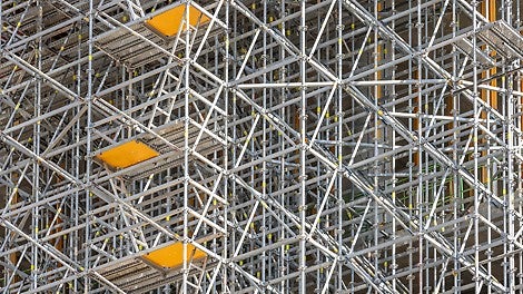 Solutions from the PERI UP Scaffolding Kit provided safe access points and ensured safe load transfer on the construction site.