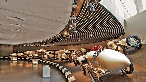 Bis zu 5.000 Besucher täglich können im Mercedes-Benz Museum 120 Jahre Automobilgeschichte bestaunen.
