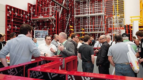 Getting to know site-compliant and intelligently-designed system functionalities was the main focus of attention for many visitors. Thus, for example, the space provided for the MAXIMO wall formwork was always more than well attended.