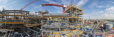 Große Anlagenprojekte wie an der Vitamin A-Anlage bei der BASF in Ludwigshafen, haben das Unternehmen stetig vergrößert. 