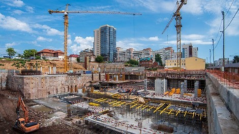 &lt;p&gt;На объект общей площадью&amp;nbsp; 165 тыс. кв. м&amp;nbsp;&amp;nbsp;было поставлено 780 м2 опалубки TRIO ST для одностороннего и двустороннего бетонирования, а для&amp;nbsp;&amp;nbsp;возведения перекрытий - 3000 п.м балки ST с наконечником и логотипом &amp;laquo;ЛМС&amp;raquo;&lt;/p&gt;<br/><br/>&lt;p&gt;&lt;a href=&quot;https://www.peri.ru/projects/housing-and-multi-storey/esplanada.html&quot;&gt;Подробнее&lt;/a&gt;&lt;/p&gt;<br/>