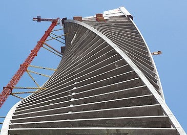 V hornej časti budovy sa od roku 2014 konajú svadby. Súčasťou priestorov sú aj matričný úrad a tanečná sála pre 200 svadobných hostí. S časťou budovy pre svadby sa počítalo už pri návrhoch, čo bolo inšpiráciou pre architektonický tím RMJM a škótskeho umelca Karen Forbes, výsledkom je elegantná skrutkovito vytočená budova.