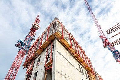 El núcleo del edificio, grande pero compartimentado, se formó con componentes del sistema autotrepante ACS.