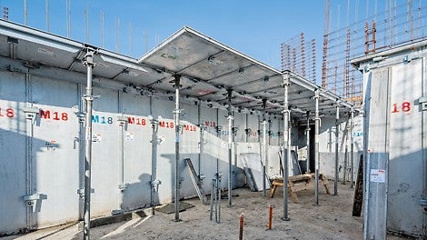 下落式柱头实现了楼板模板的早拆。模块可快速应用于下一浇筑层，减少了材料的备用量。