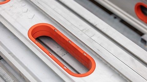 The full aluminium system with bolted steel connections for an extra long lifetime.