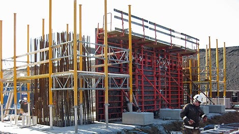 TRIO forme til forskalling af Pylonbaserne.