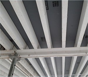 PERI 面板比夾板輕 3 倍，便於處理、運輸