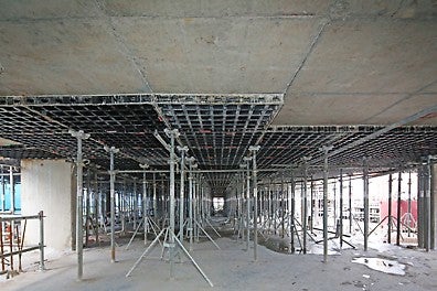 High-rise Hotels &amp; Residences at Pathumwan, Bangkok