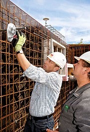 The sales engineer is the first contact person – also if there are questions regarding the use of the equipment on the jobsite.