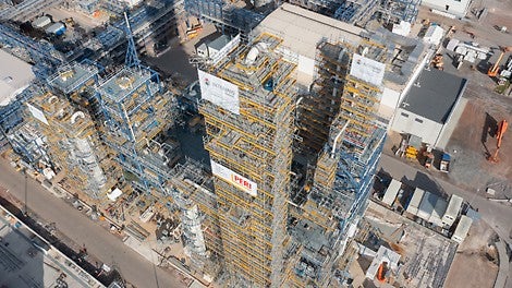 Aufgrund des in sich logischen, metrischen Aufbau- und Verbindungsraster von 12,5 cm, 25 cm und 50 cm, konnte PERI UP nahezu uneingeschränkt an jede noch so komplexe Geometrie oder geforderte Lastableitung angepasst werden.