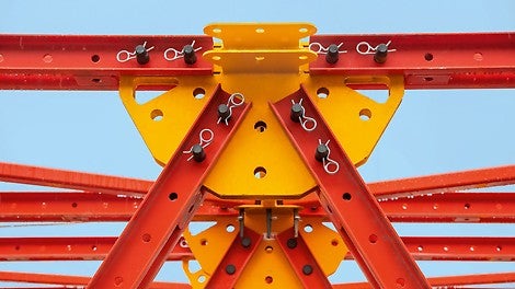 The small number of Fitting Pins facilitates faster and safer assembly operations compared to assembly with bolt connections. The Fitting Pin connections secured using Cotter Pins can be easily and reliably inspected by means of a simple visual check.